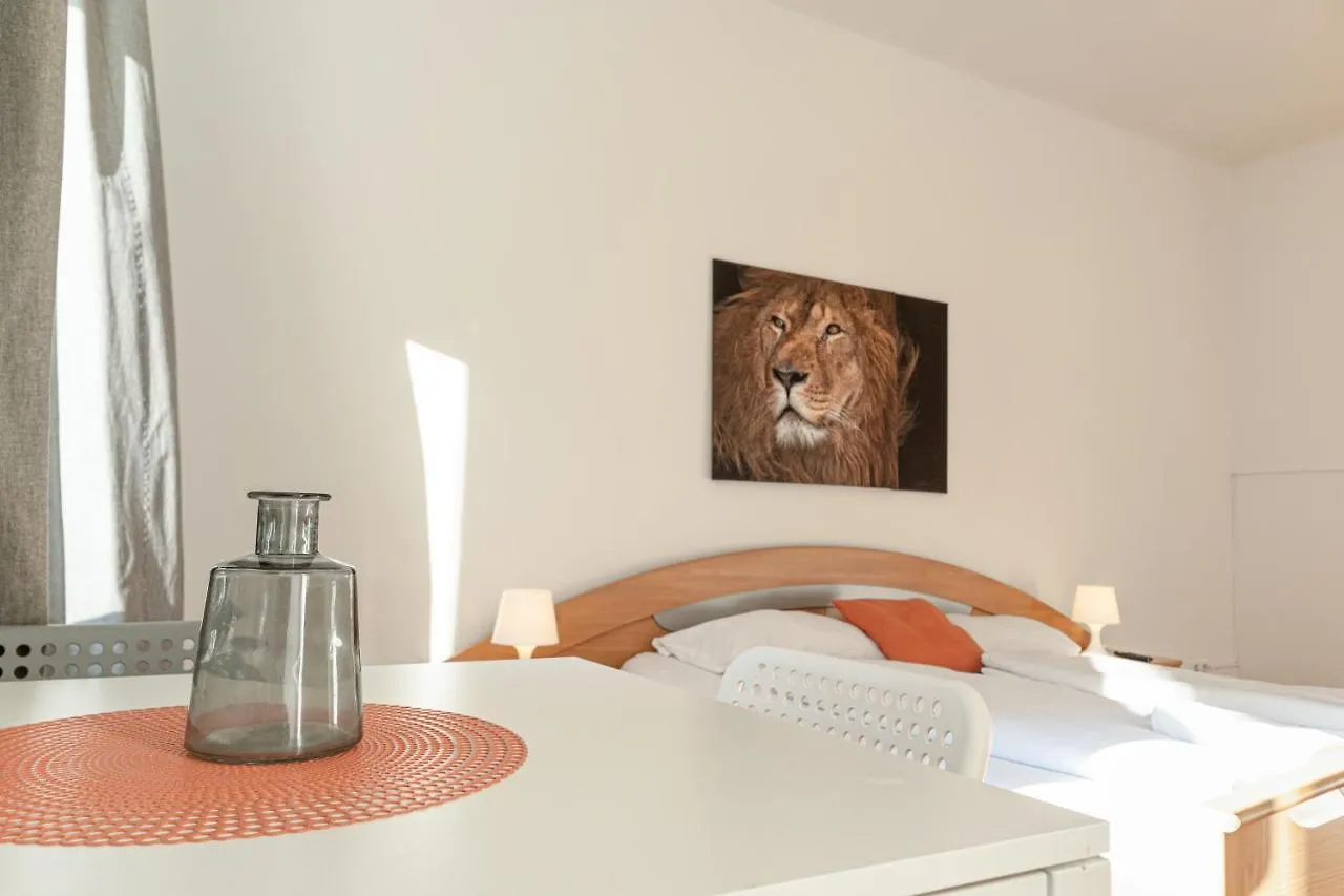 Comfortable 3Br Shared Apart. - Suitable For Long Stays Wiedeń 0*,  Austria
