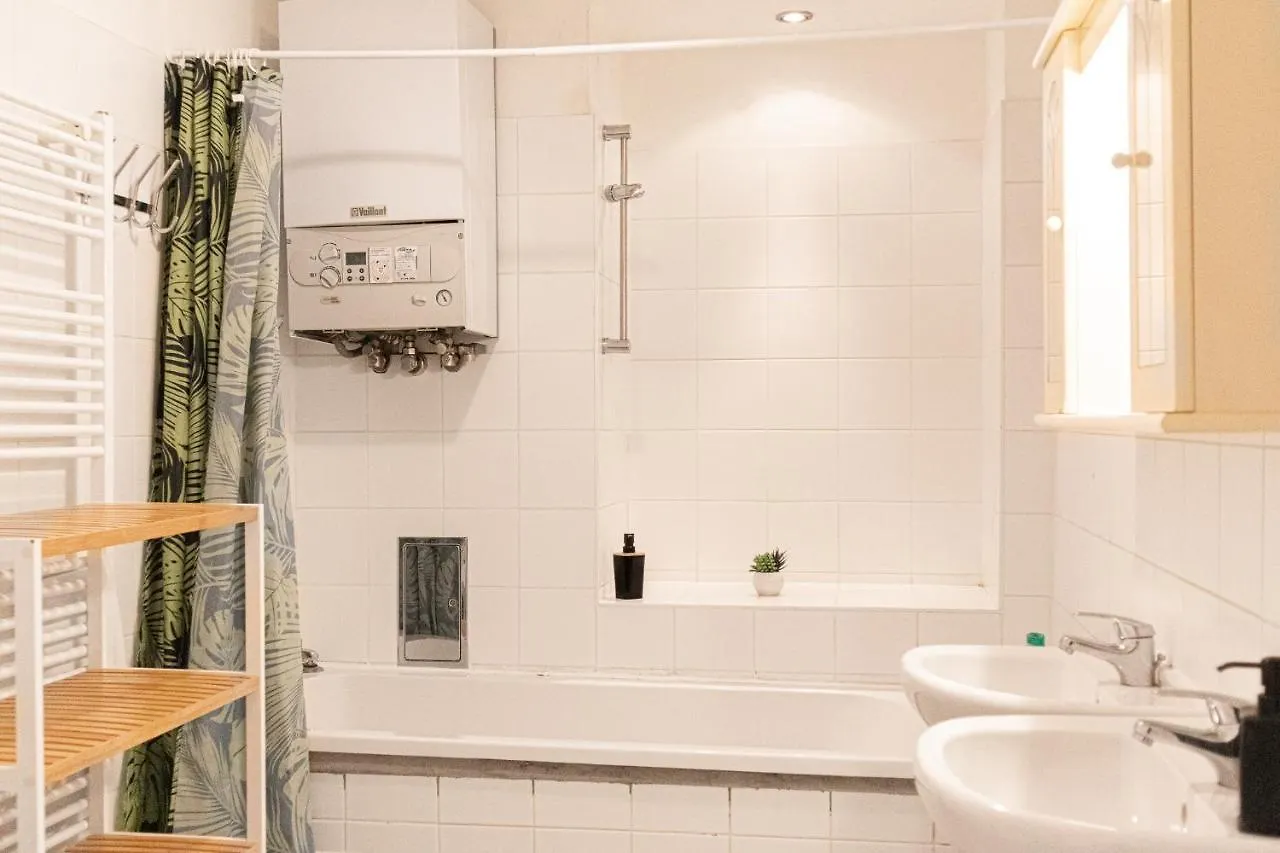 Apartament Comfortable 3Br Shared Apart. - Suitable For Long Stays Wiedeń