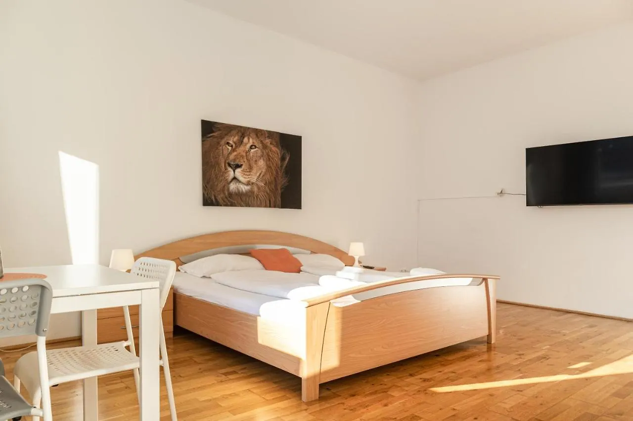 Apartament Comfortable 3Br Shared Apart. - Suitable For Long Stays Wiedeń